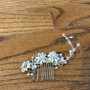 Silver Floral Hair Comb with Pearls